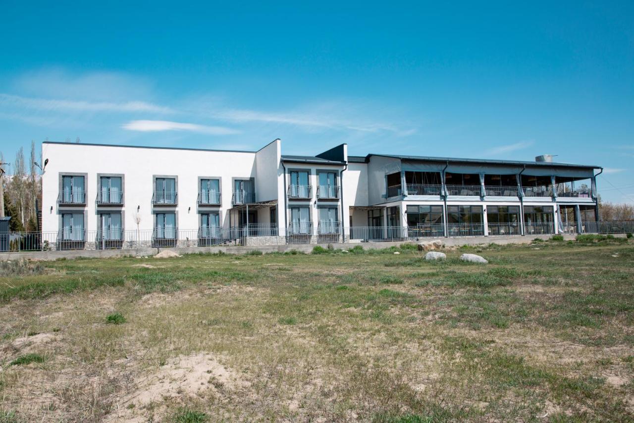 Silence Hotel Cholpon-Ata Exteriör bild